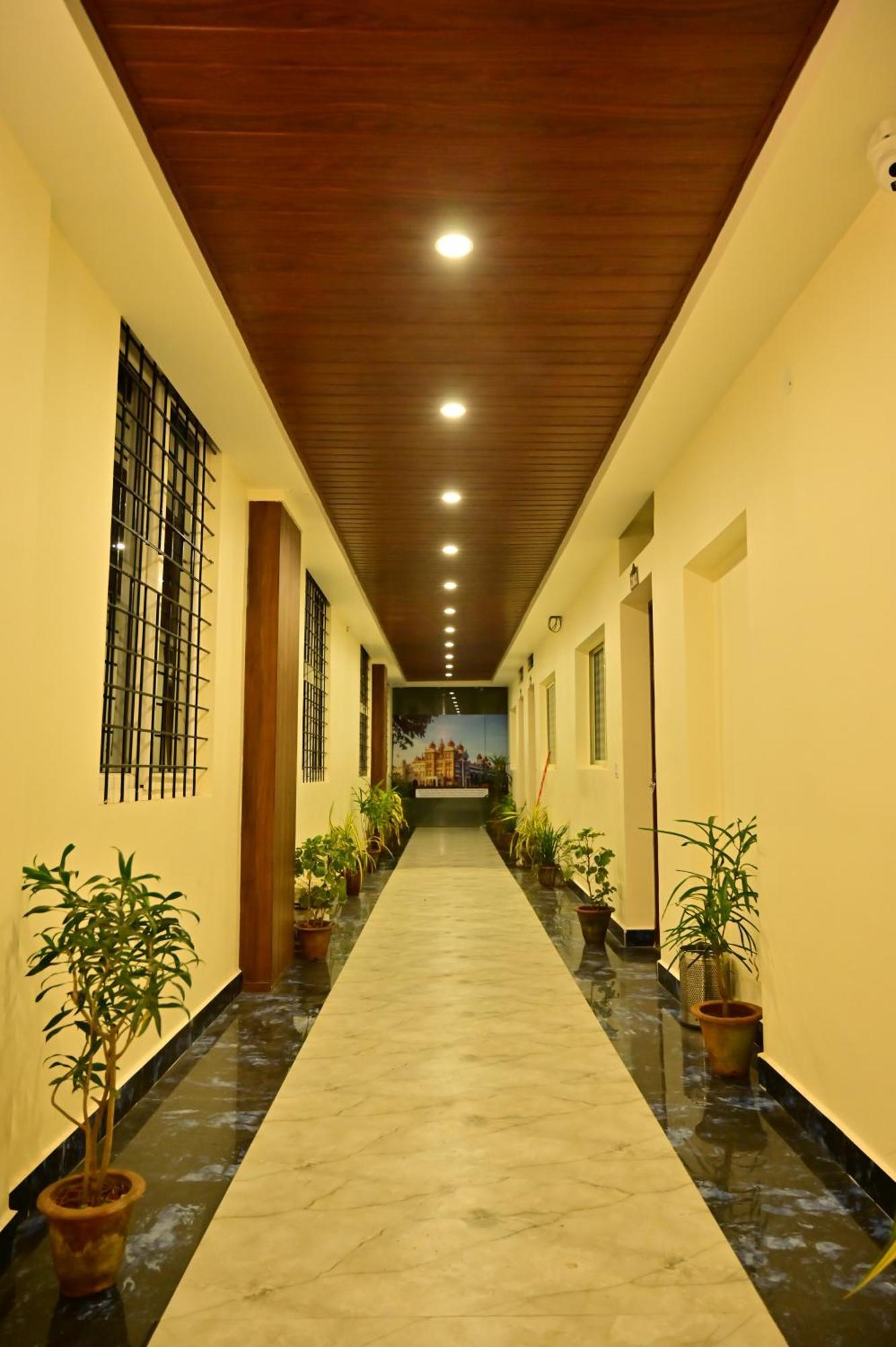 Hotel Boss Palace Maisur Dış mekan fotoğraf